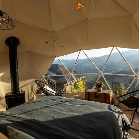 Gaia's Spheres Luxury tent *